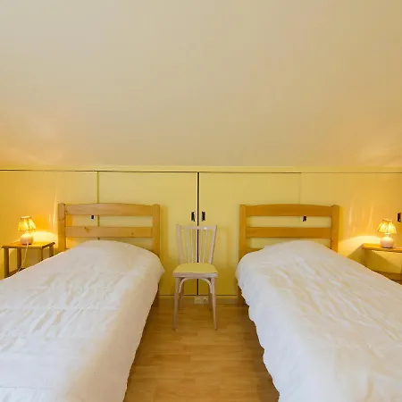 Holiday Les Moutiers Ferienhaus